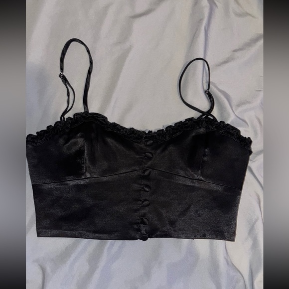 Zara Tops - 🖤ZARA crop top🖤